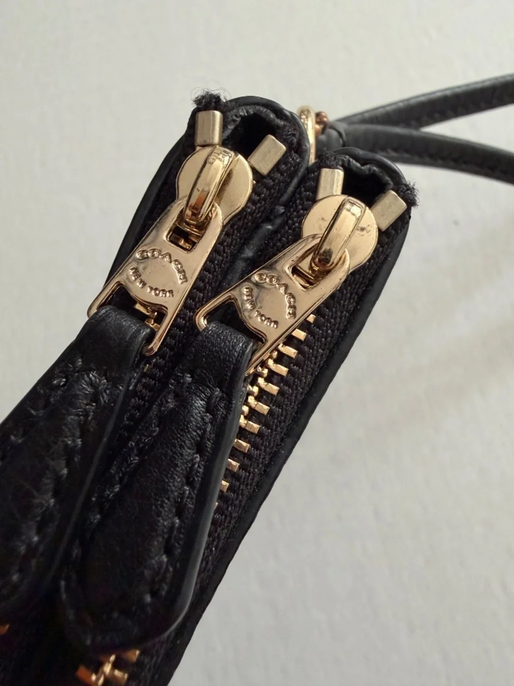 COACH Pebbled Leather Double Corner Zip Wristlet, Black